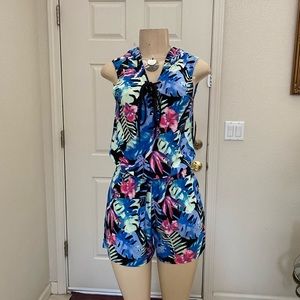 “NO BOUNDARIES” 💐 Super Cute 💕 Floral romper